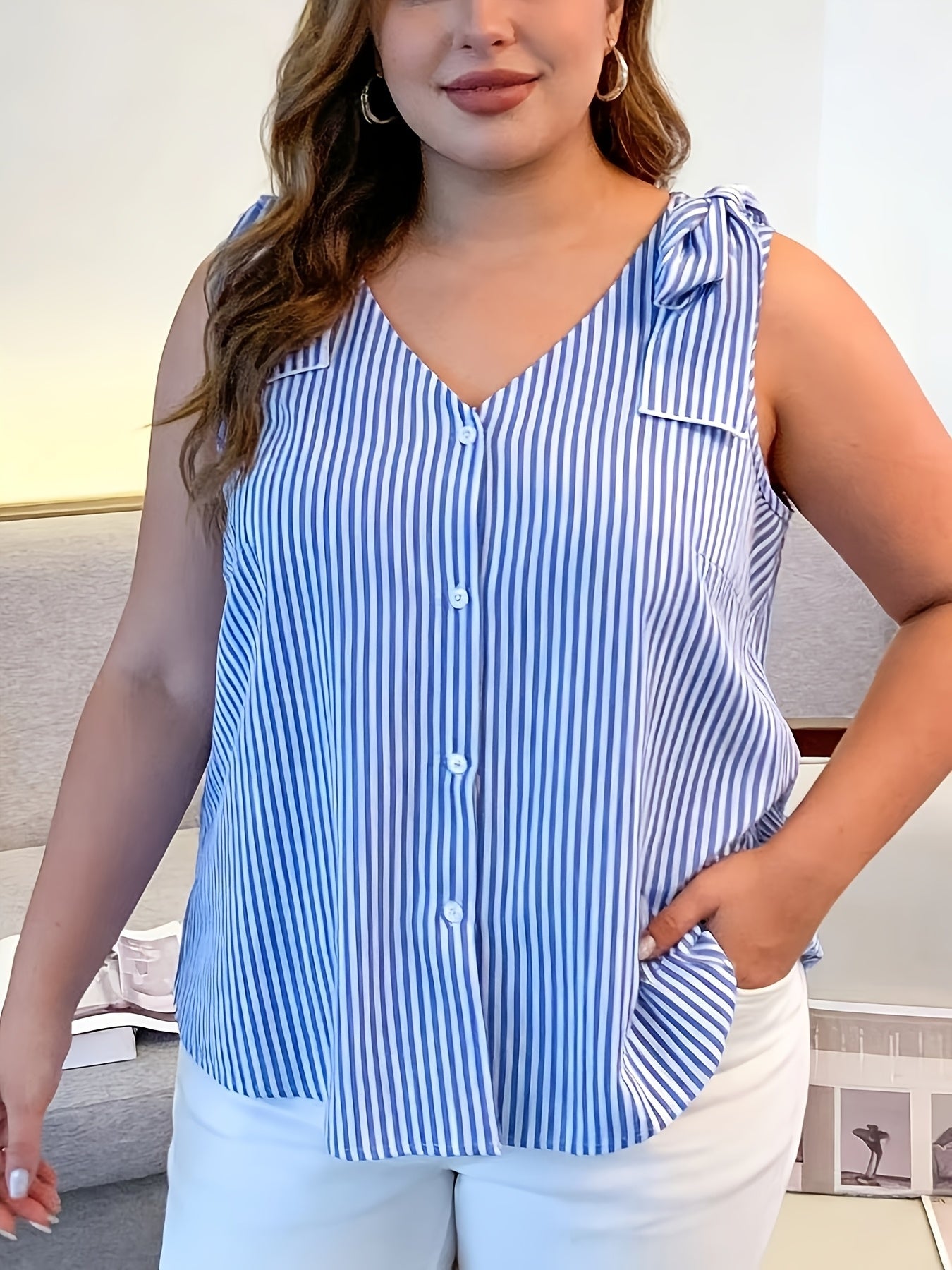 Women's blouse top with stripe pattern and button placket – Elegant V-neck, ideal for office and everyday wear