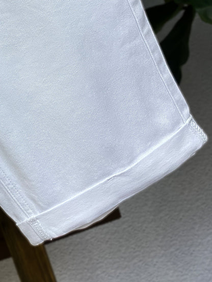 Men's denim shorts in slim-fit style for leisure and everyday wear