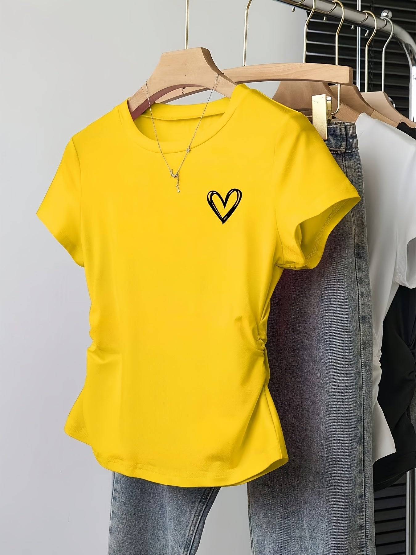 Women's T-shirt with Heart Print – Fashionable Summer Top, Fitted, Short Sleeve, Casual & Leisure Look