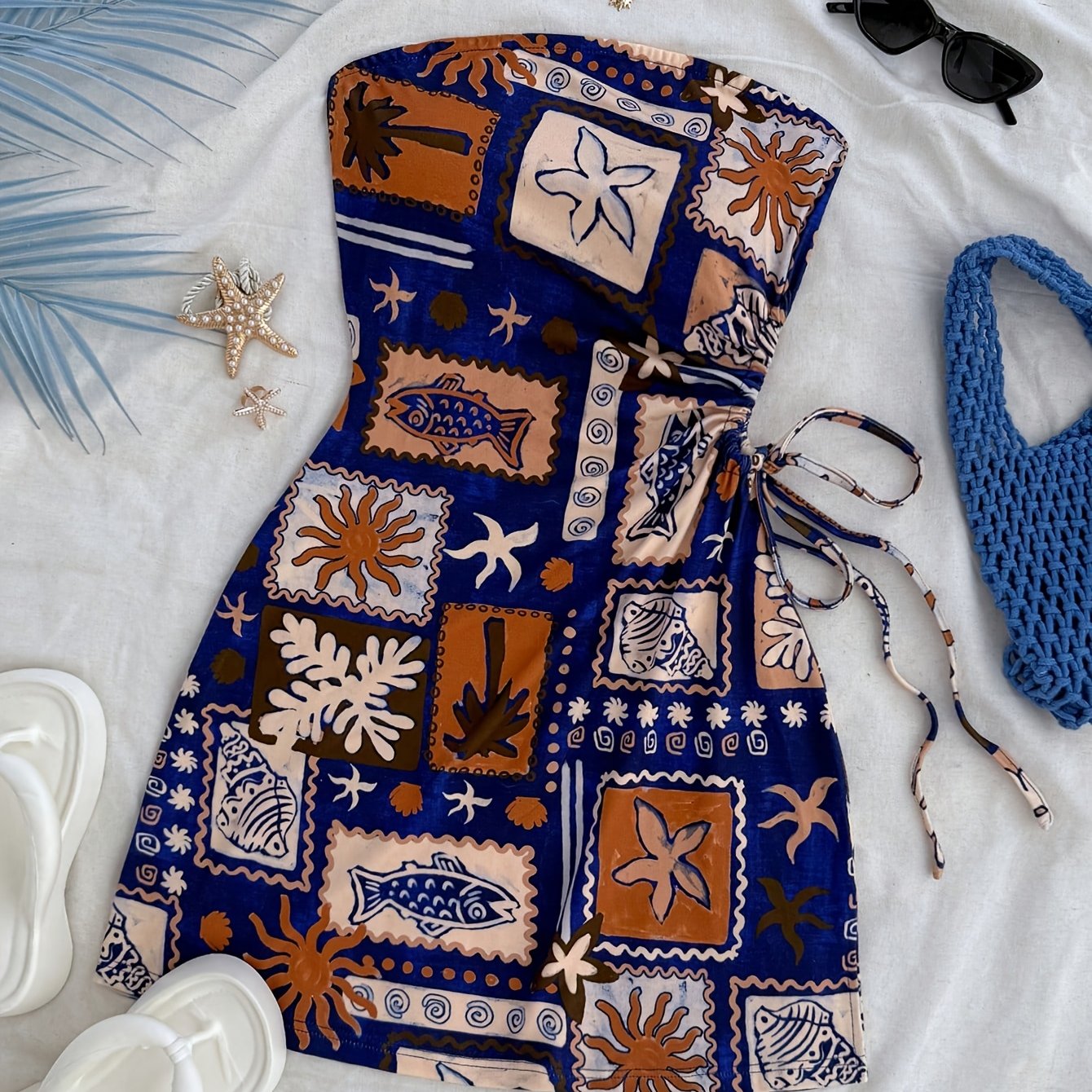Women's bandeau mini dress with maritime print, beach holiday style, summer fashion