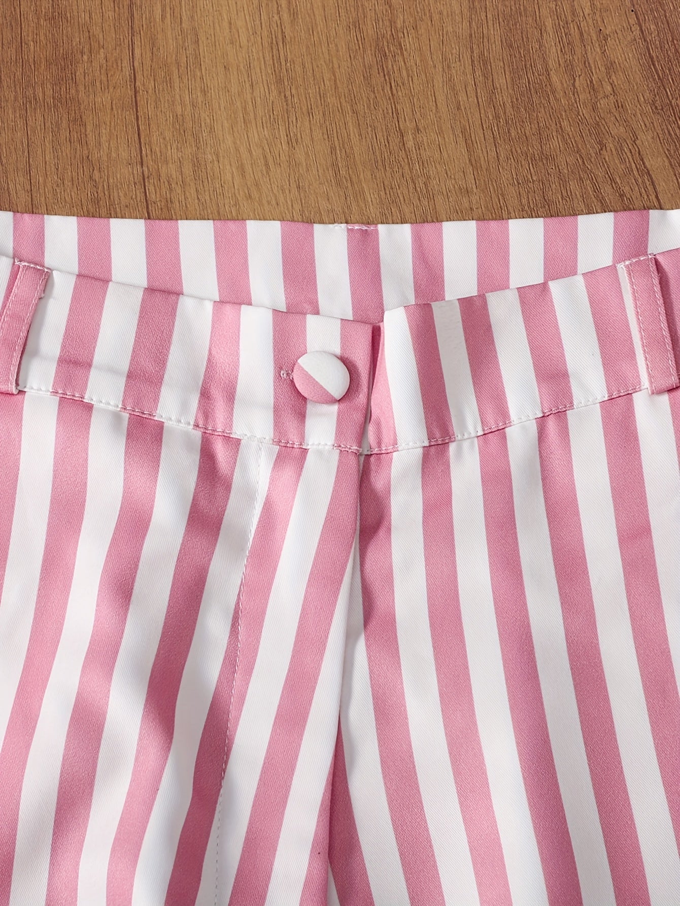 Women's Two-Piece Set – Fashionable Summer Look with Striped Pants and Bustier Top, Ideal for Garden Parties & Leisure