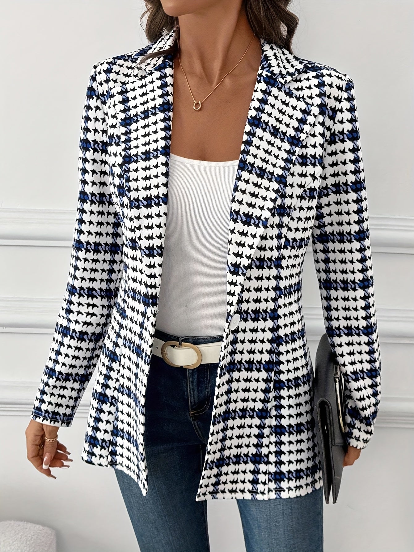 Women's Elegant Business Blazer in Checkered Style for Office and Everyday Wear