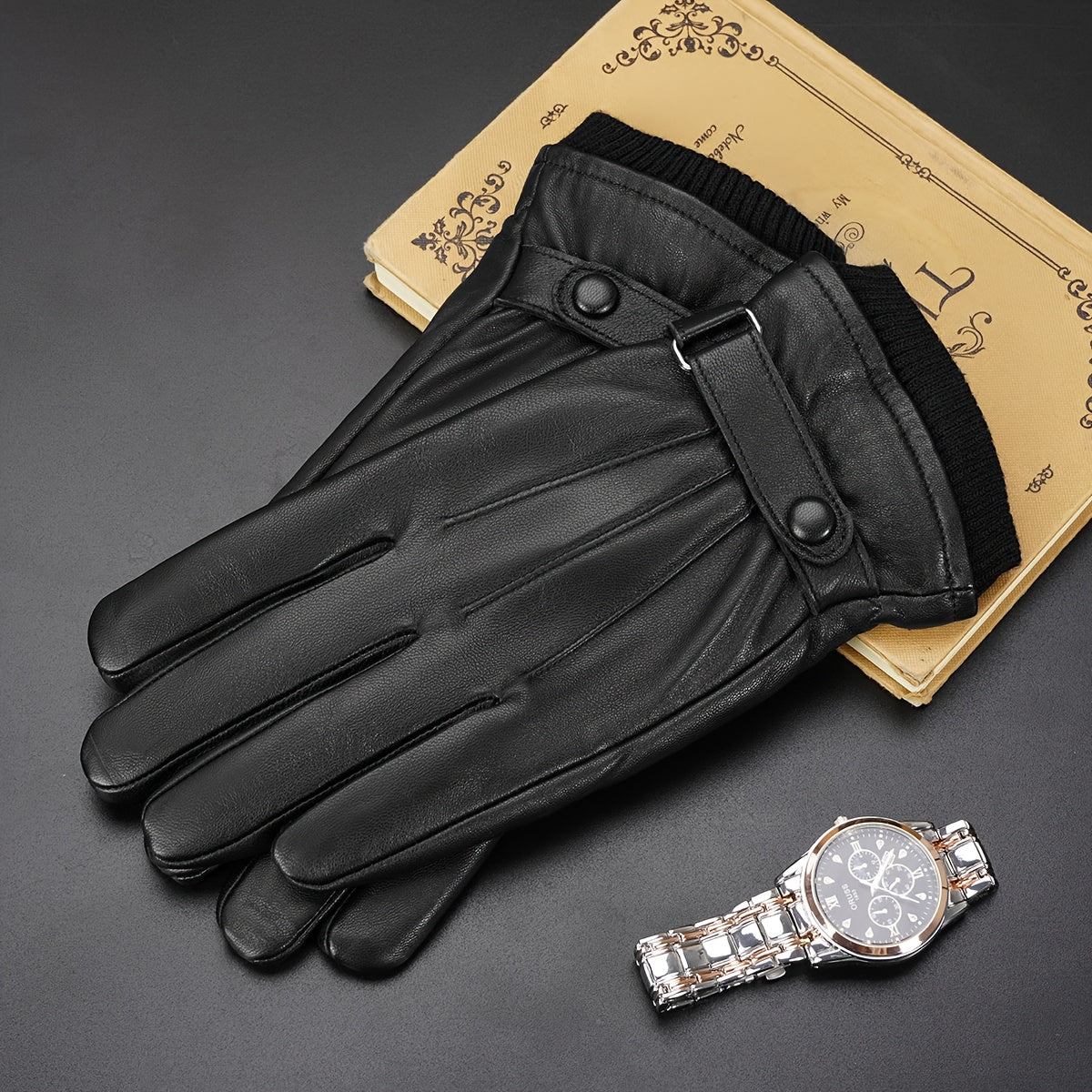 Black gloves with knitted cuffs and buckle fastening