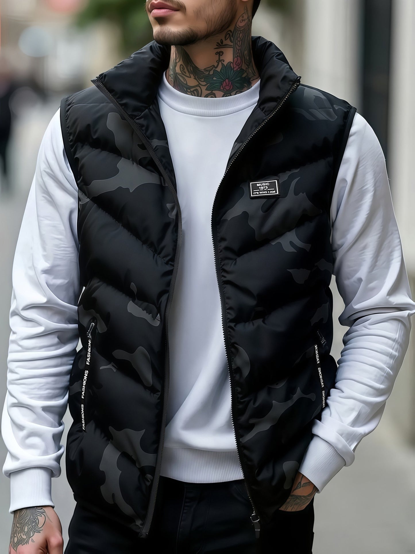 Men's quilted vest with stand-up collar & camouflage pattern