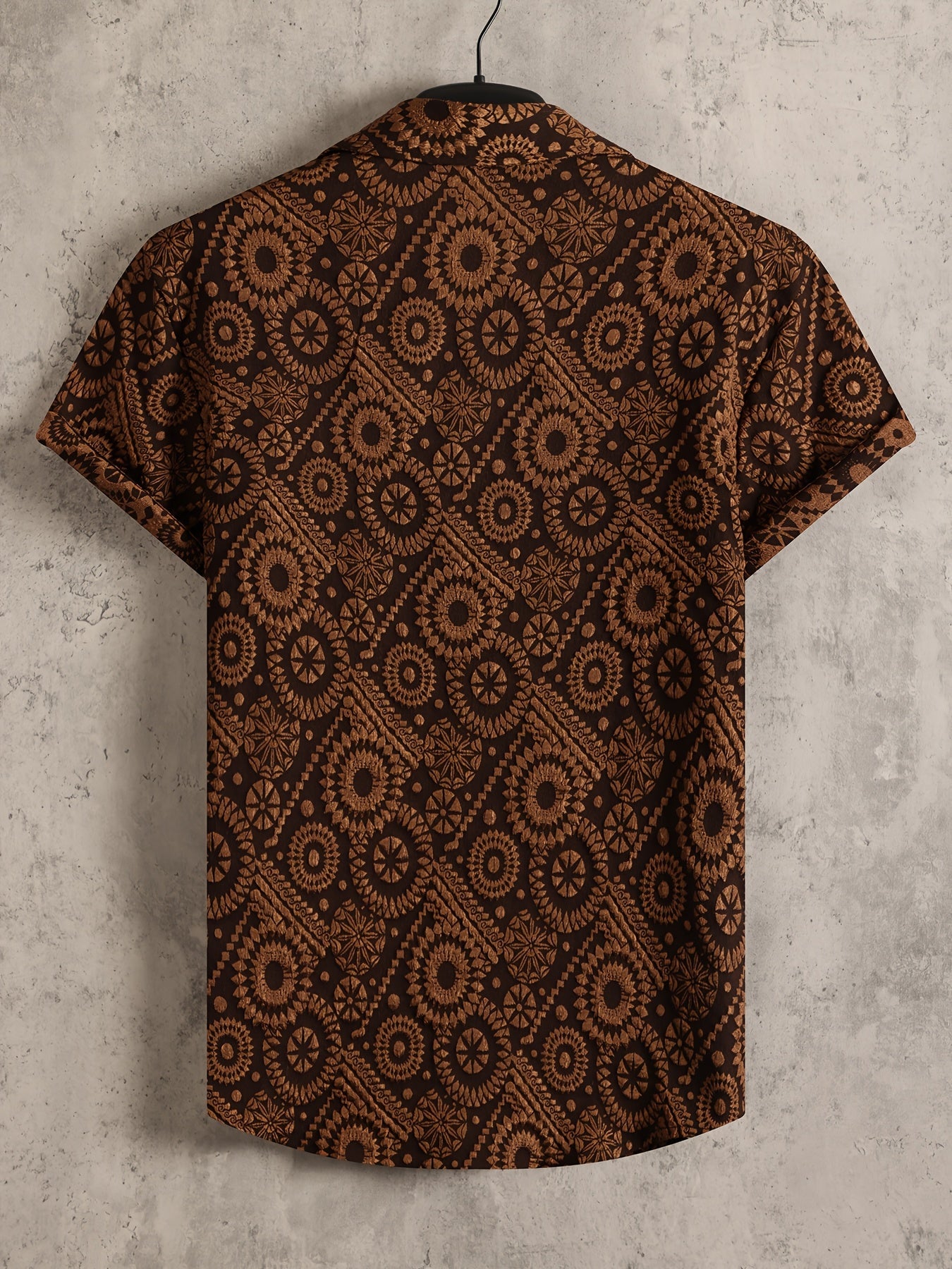 Men's Resort Short-Sleeve Shirt with Modern Medallion Pattern – Stylish Casual Shirt for Summer & Vacation