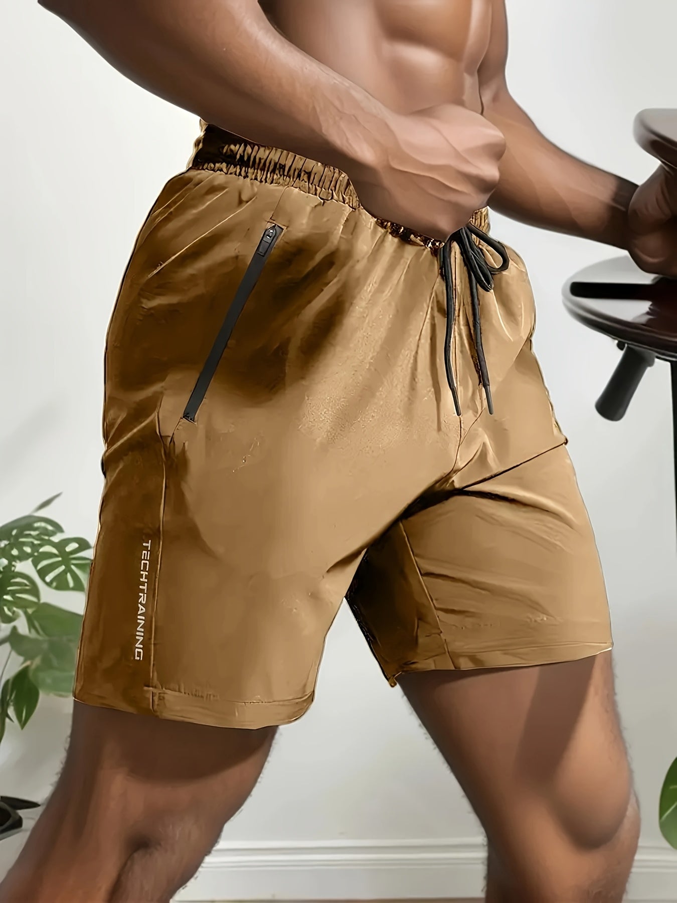 Men's Sports and Fitness Shorts with Zipper Pocket – Ideal for Training & Leisure