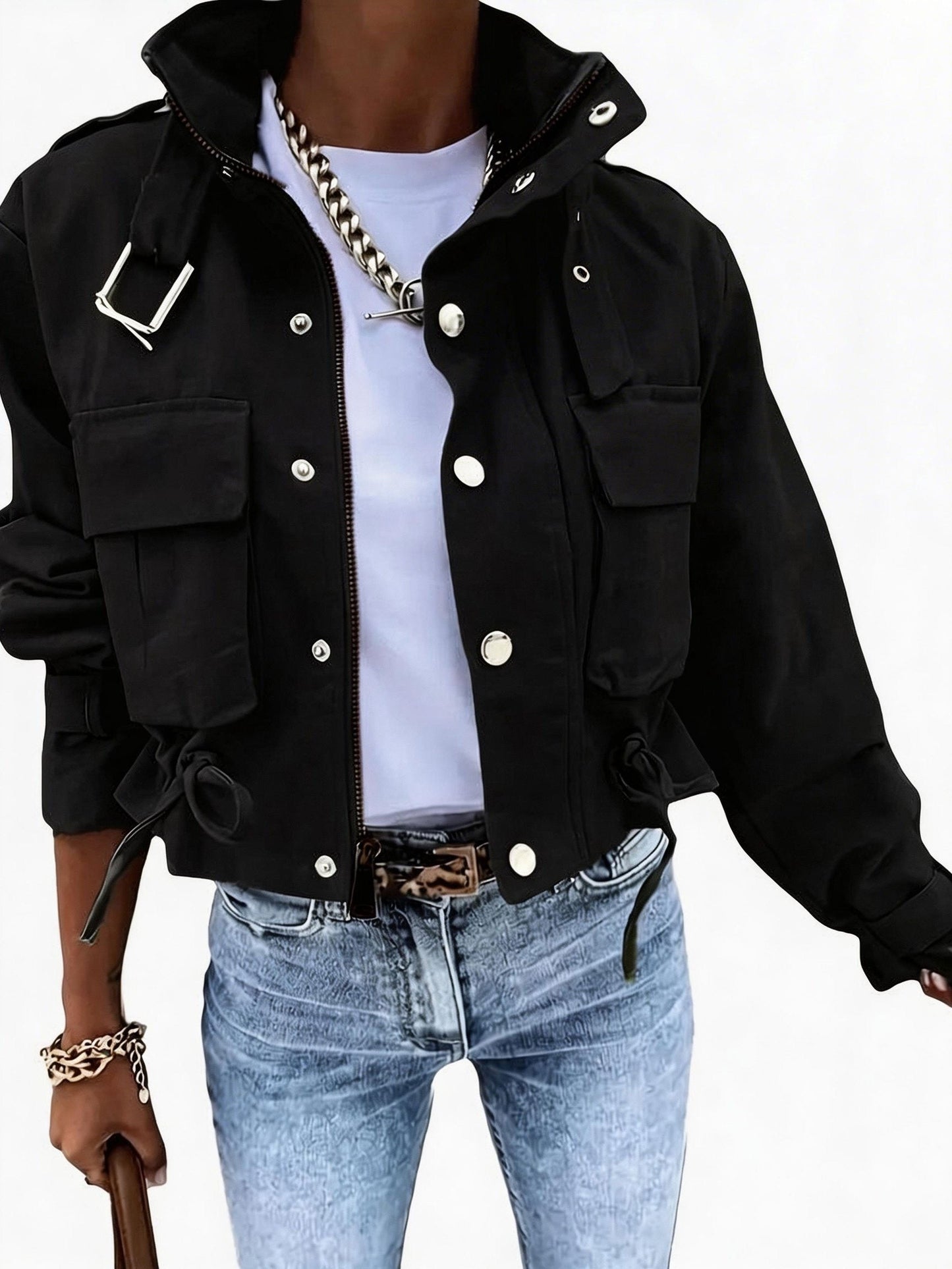 Short women's transitional jacket with zip, buttons & flap pockets