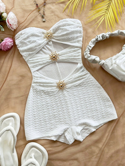 Women's Retro-Style Swimsuit with Leopard Print and Cut-Out Design – Fashionable Bandeau Swimsuit for Summer
