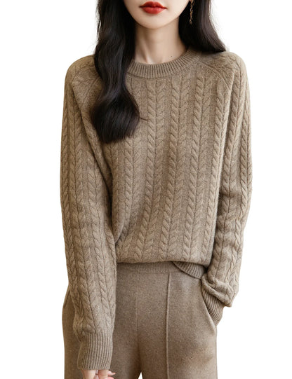 Women's cable-knit sweater with crew neck in caramel brown