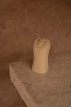 Stenen beeld zandsteen handgesneden Sumbasteen #08, naturel, 8 x 8 x 17 cm, woondecoratie