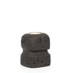 Kandelaar zandsteen Sumba Stone #26 handgehouwen gezicht, zwart – 8 x 8 x 10 cm