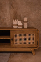 Decoratiebeeld zandsteen met schelpen, Sumba Steen #28, natuurlijk, h 17 x b 5 x l 9 cm