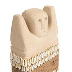 Decoratiebeeld zandsteen met schelpen, Sumba Steen #28, natuurlijk, h 17 x b 5 x l 9 cm