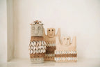 Stenen beeld zandsteen handgesneden Sumba #28 S, naturel – 4 x 9 x 10 cm, woondecoratie