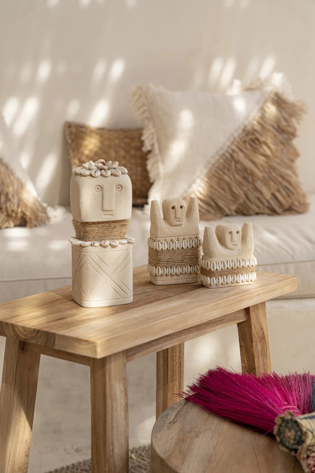 Stenen beeld zandsteen handgesneden Sumba #28 S, naturel – 4 x 9 x 10 cm, woondecoratie