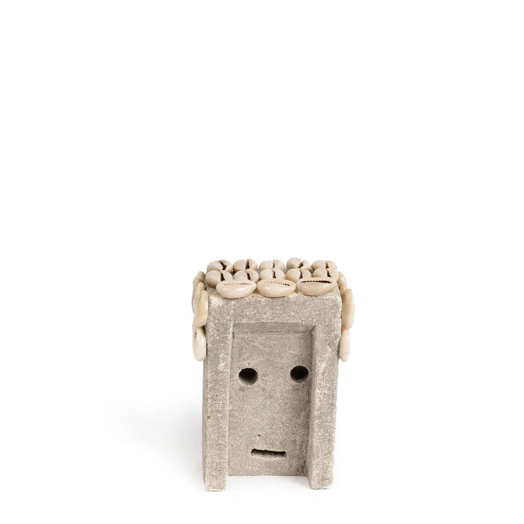 Beeld zandsteen handgesneden Sumbasteen #29, grijs met kauri-schelpen – 5 x 7 x 11 cm, woonkamer