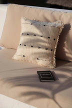 Kussenhoes katoen boho The French Kiss naturel met zwarte stiksels 50 x 50 cm, woonkamer en slaapkamer