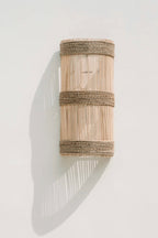 Wandlamp rotan Jalal halfcilindrisch met zeegraskoord, naturel – 15 x 25 x 50 cm