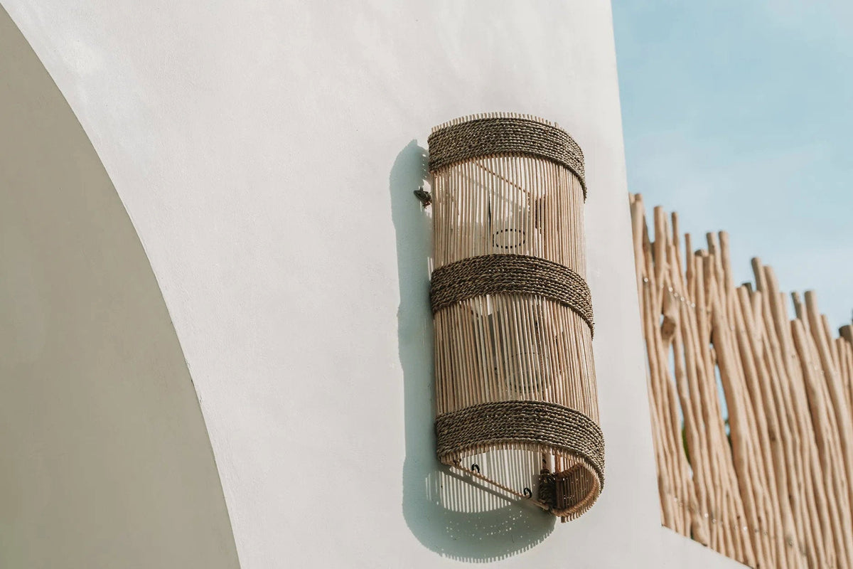 Wandlamp rotan Jalal halfcilindrisch met zeegraskoord, naturel – 15 x 25 x 50 cm