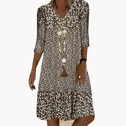 Women's casual dress with floral pattern and three-quarter sleeves – fashionable summer dress in bohemian style for everyday wear and vacation
