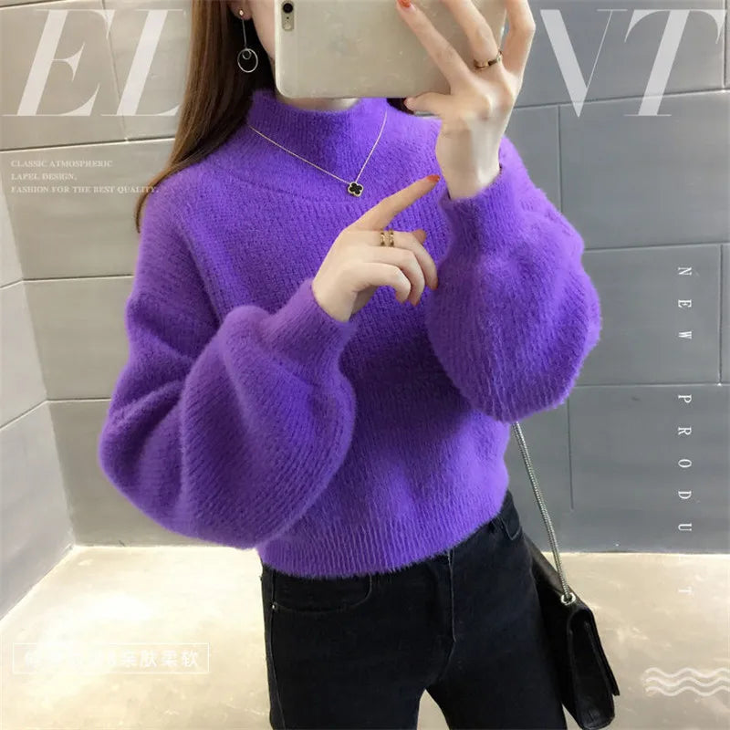Women's fluffy turtleneck sweater with long balloon sleeves