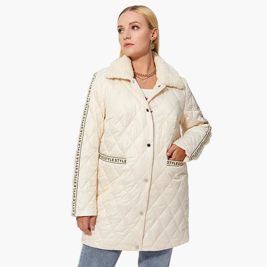 Women's quilted coat with faux fur collar and fashionable urban style