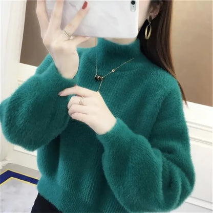 Women's fluffy turtleneck sweater with long balloon sleeves