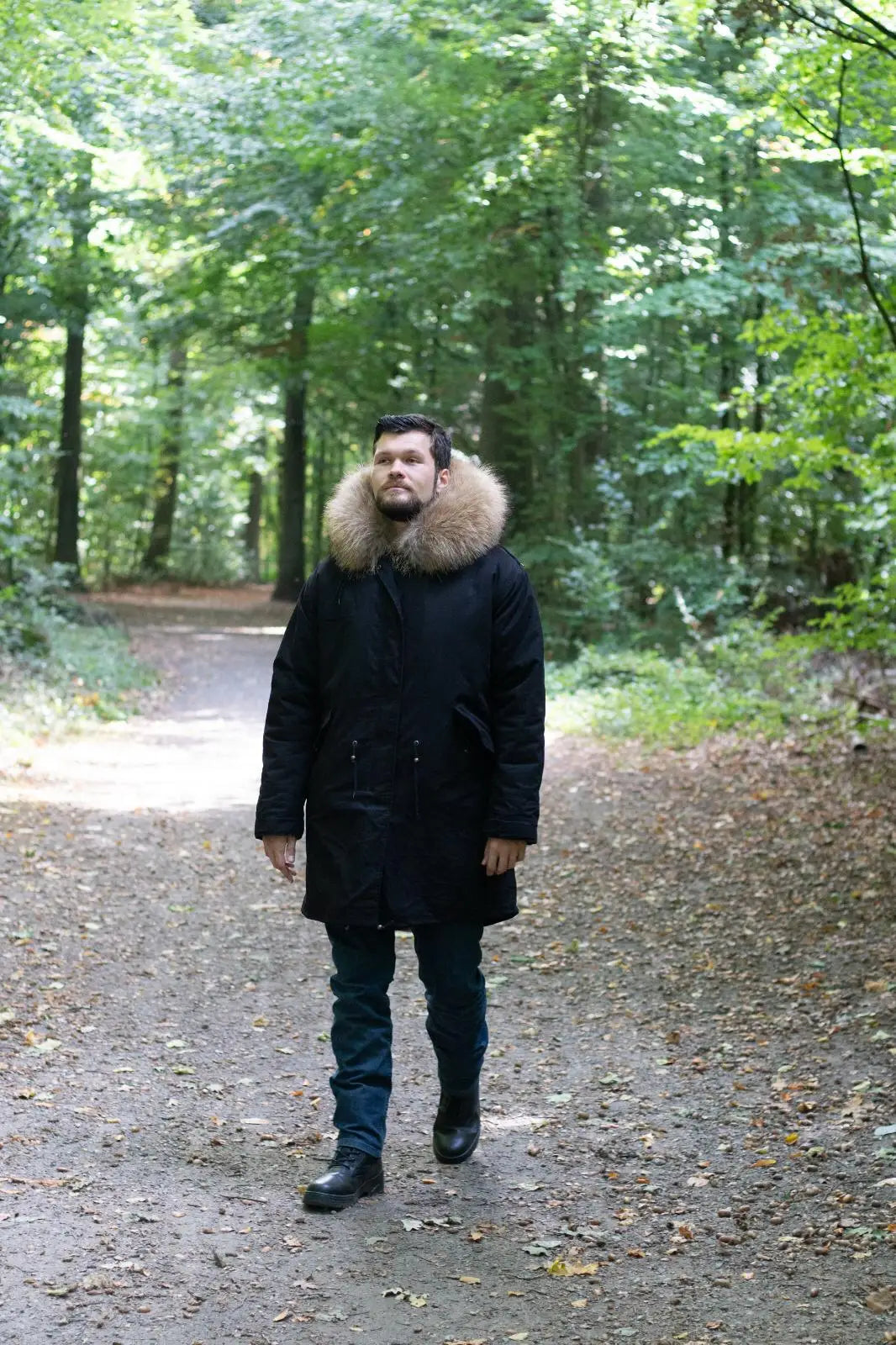 Men's parka with hood and fur collar, lined