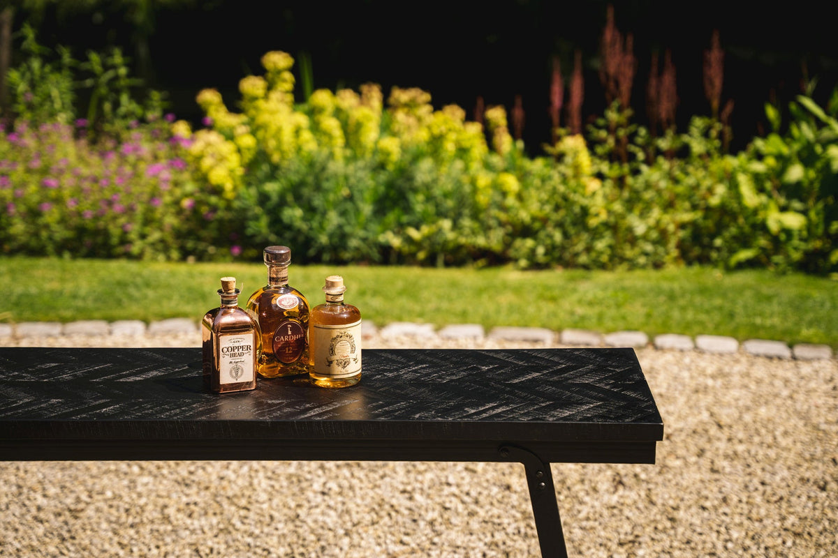 Hoge tafel teak met ijzer, visgraatmotief, zwart, 140 x 60 x 103 cm, voor binnen en overdekt buiten