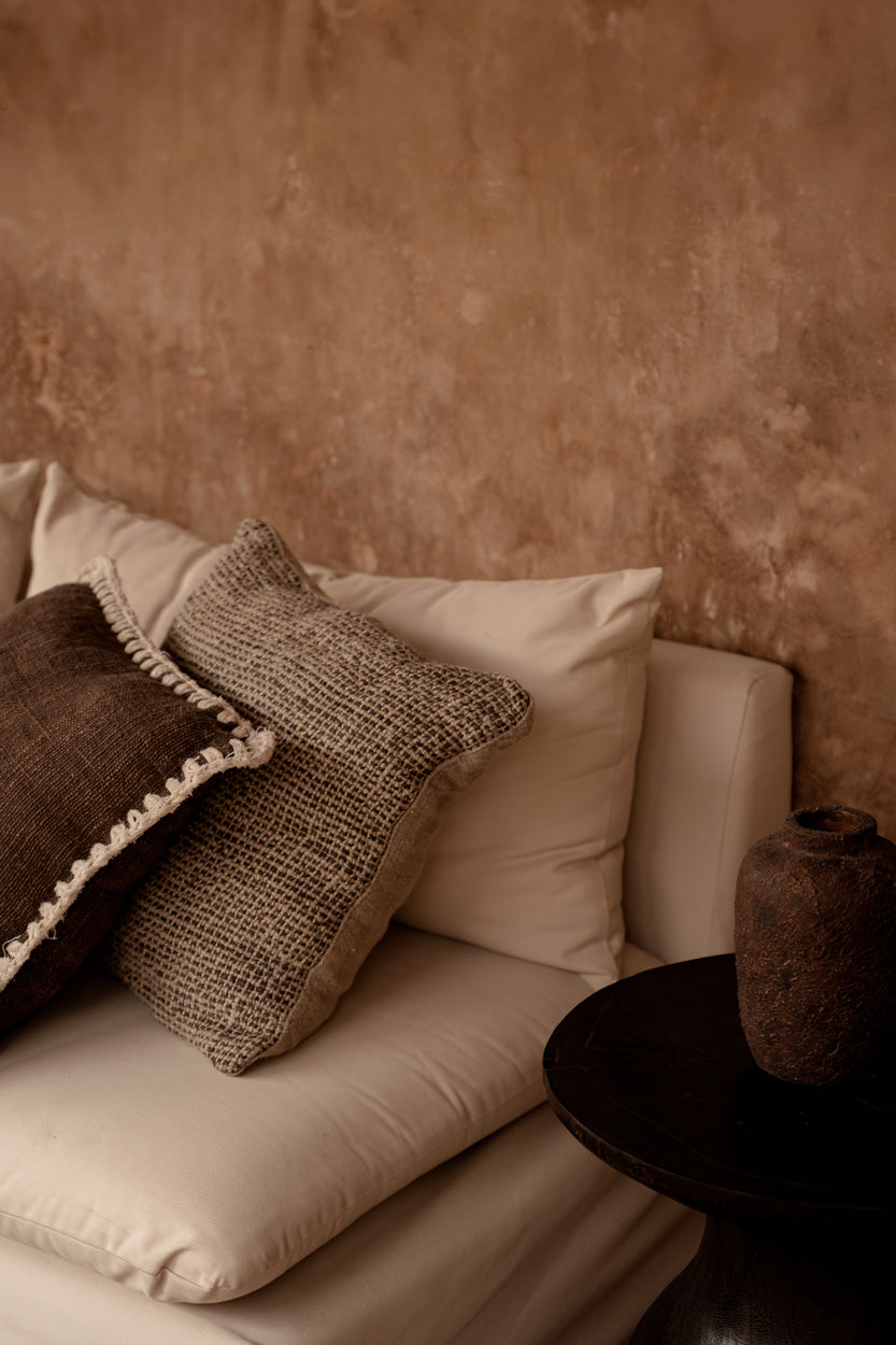 Kussenhoes linnen Linen Grain natuurlijk zwart, handgeweven met structuur – 50 x 50 cm
