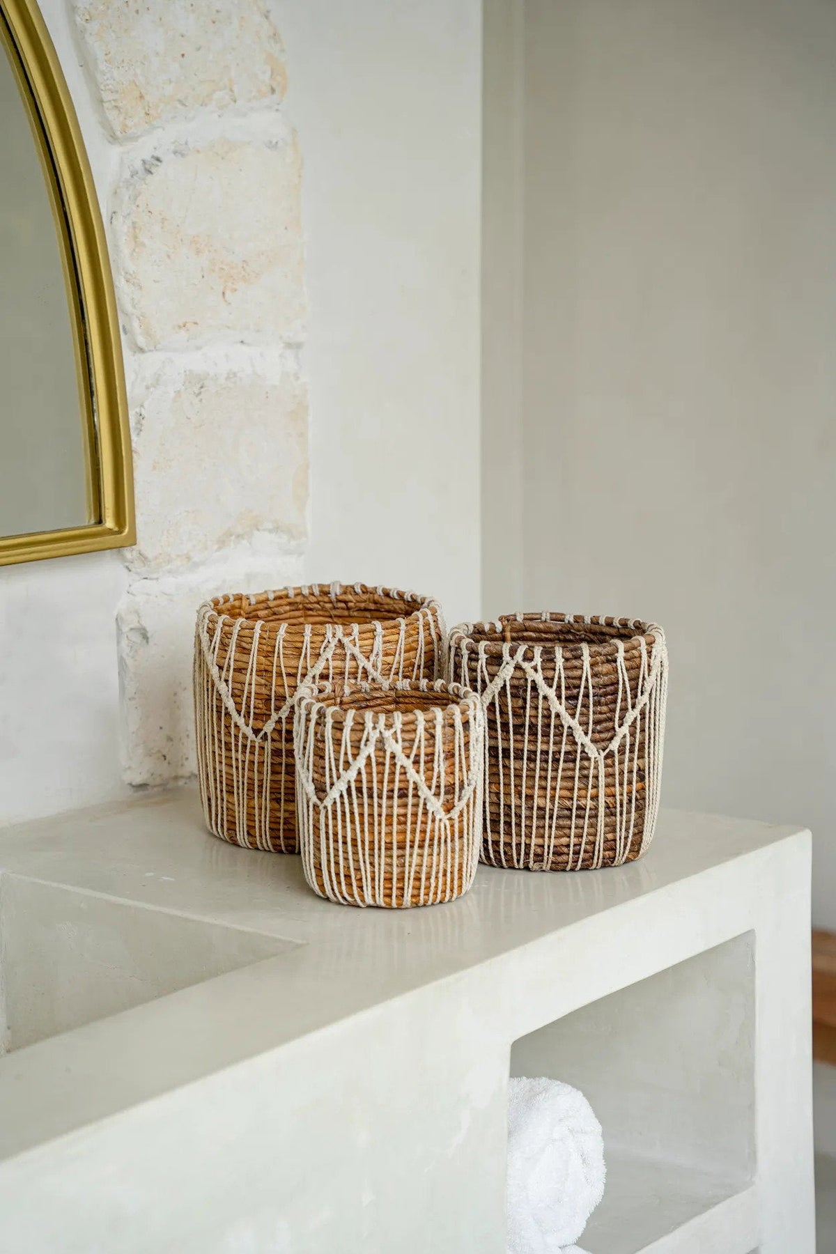 Mand bananenblad en katoen macramé naturel wit, handgemaakt – 17 x 17 x 19 cm