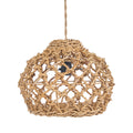 Naturel hanglamp van handgevlochten bananenblad met open geknoopt patroon en zwarte fitting aan een gevlochten snoer
