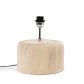 Ronde tafellampvoet van naturel teakhout met zwarte fitting en chroomkleurige steun, zonder lampenkap