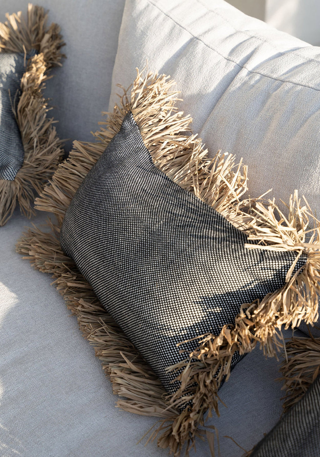 Kussenhoes katoen met raffia franjes, Cotton Bonita, natuurlijk zwart, 30 x 50 cm, woonkamer