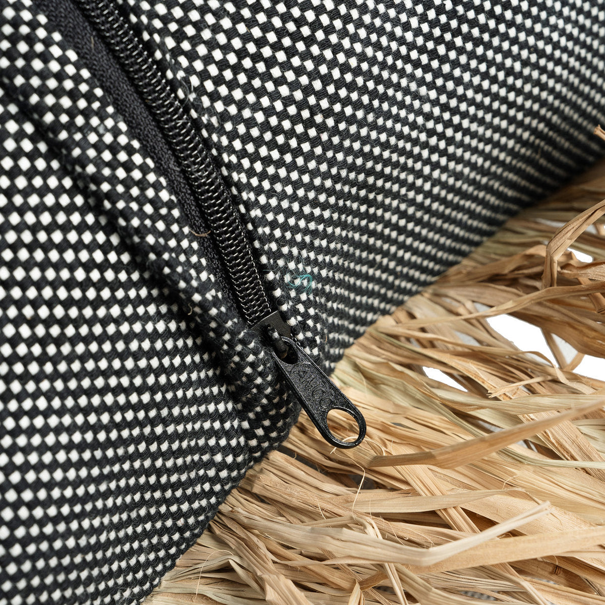 Kussenhoes katoen met raffia franjes, Cotton Bonita, natuurlijk zwart, 30 x 50 cm, woonkamer