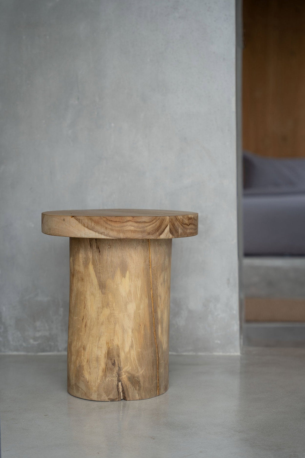 Bijzettafel suarhout Inti naturel, rond 30 x 30 cm, hoogte 45 cm voor woonkamer