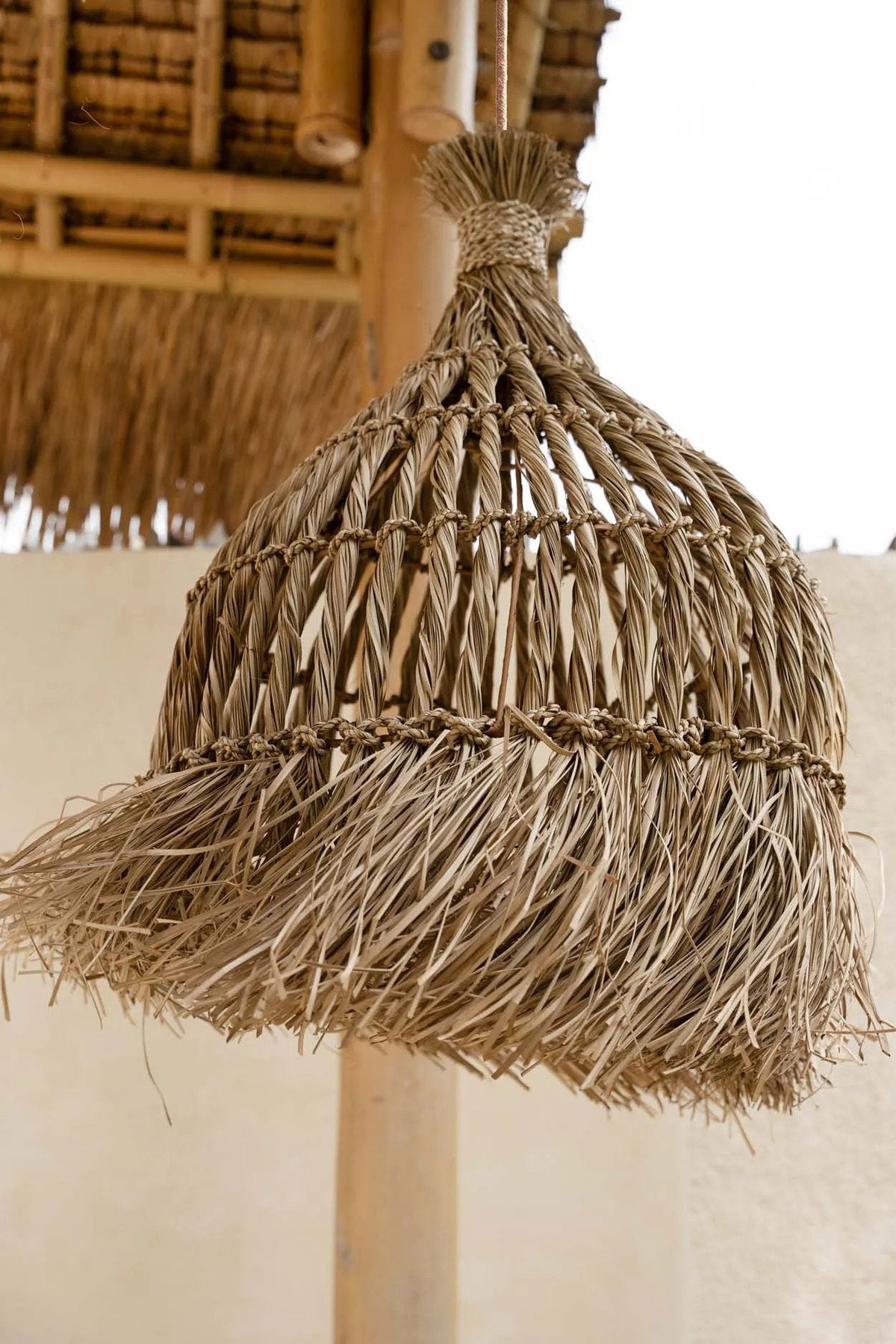 Hanglamp mendonggras handgevlochten Guagua, naturel – Ø 60 x 90 cm, voor woonkamer of badkamer