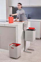 Prullenbak afvalscheiding Totem Compact stone wit, 2 x 20 liter, stapelbaar met uitneembare emmers, keuken