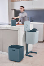 Prullenbak Totem Max Sky blauw 60 L, 2 compartimenten van 30 L voor afvalscheiding