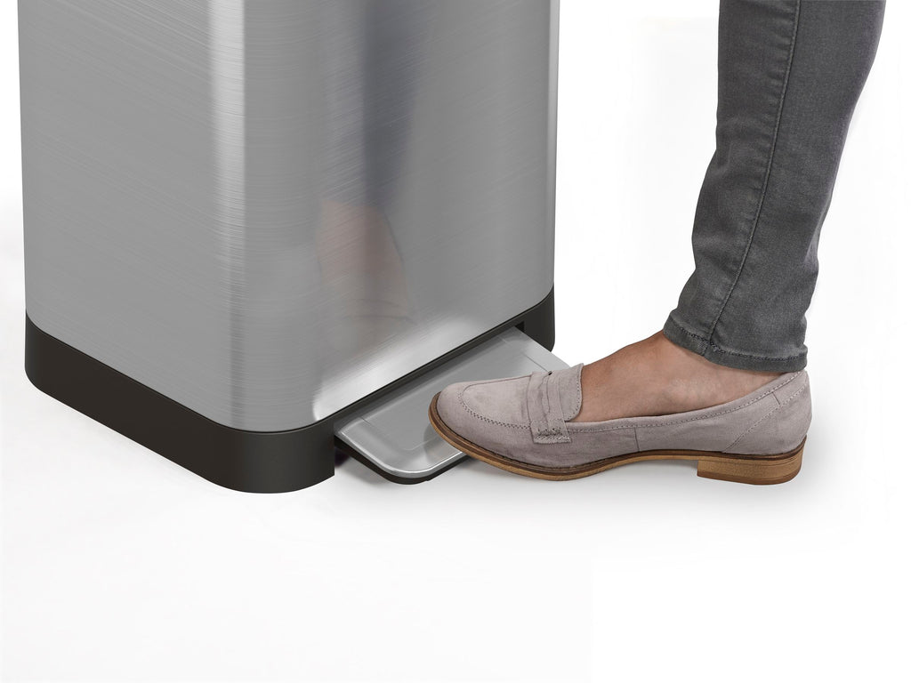 Prullenbak roestvrij staal Titan zilvergrijs 20 L, met compressor, voetpedaal en soft-close deksel