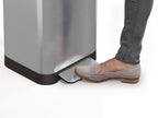 Prullenbak roestvrij staal Titan zilvergrijs 20 L, met compressor, voetpedaal en soft-close deksel
