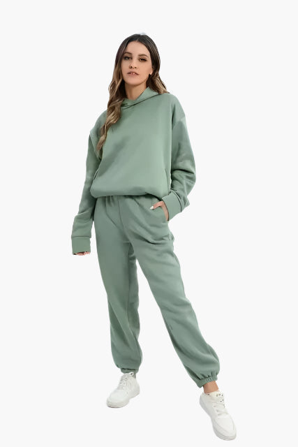 Women's Hoodie & Jogging Pants Set – Comfortable Winter Lounge Suit for Everyday and Leisure