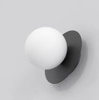 Wandlamp gepoedercoat staal minimalistisch Americana K1, zwart met witte bol, Ø 10 cm lampenkap, G9