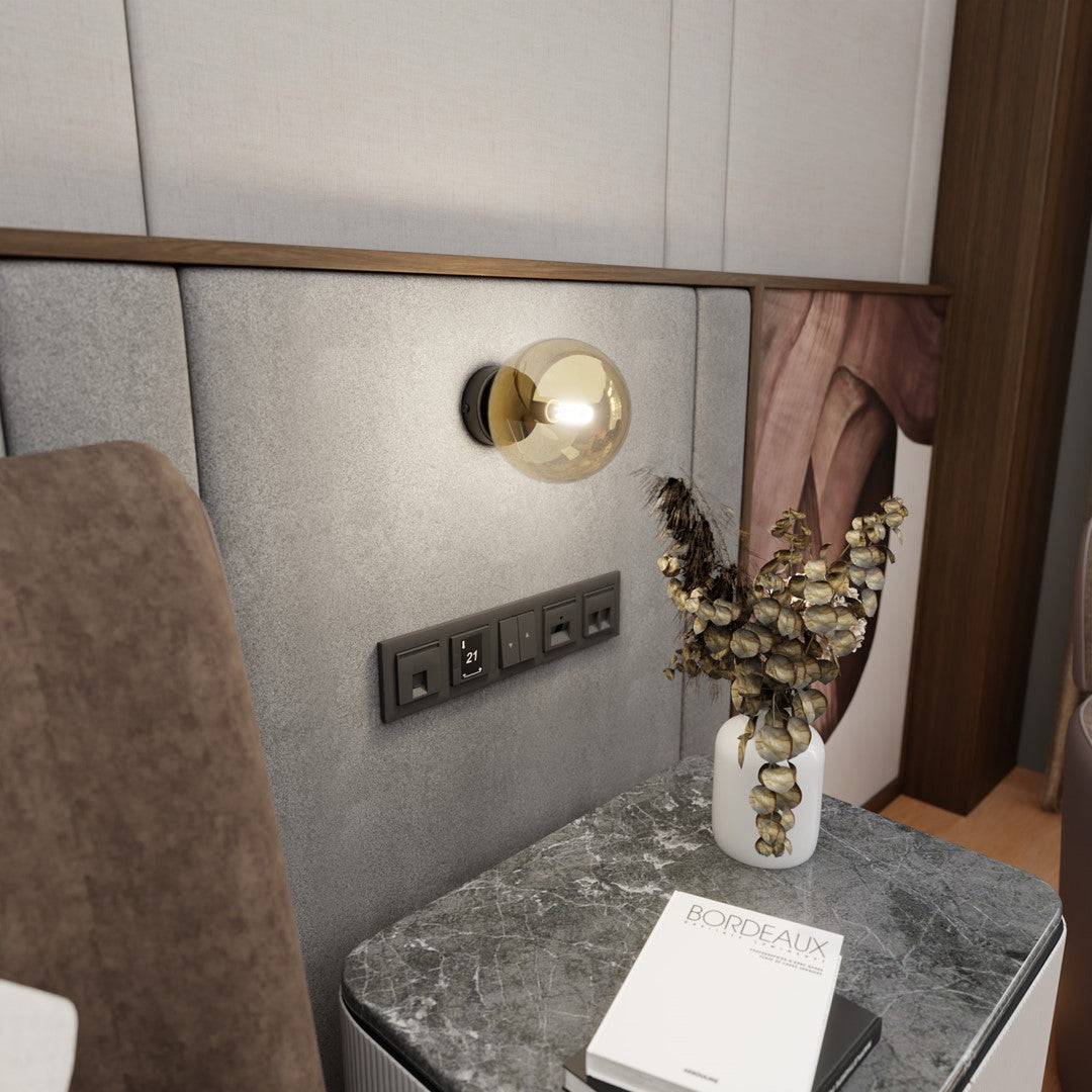 Wandlamp staal en glas modern Rossi zwart met amberkleurige glazen kap Ø 14 cm, voor woonkamer en slaapkamer