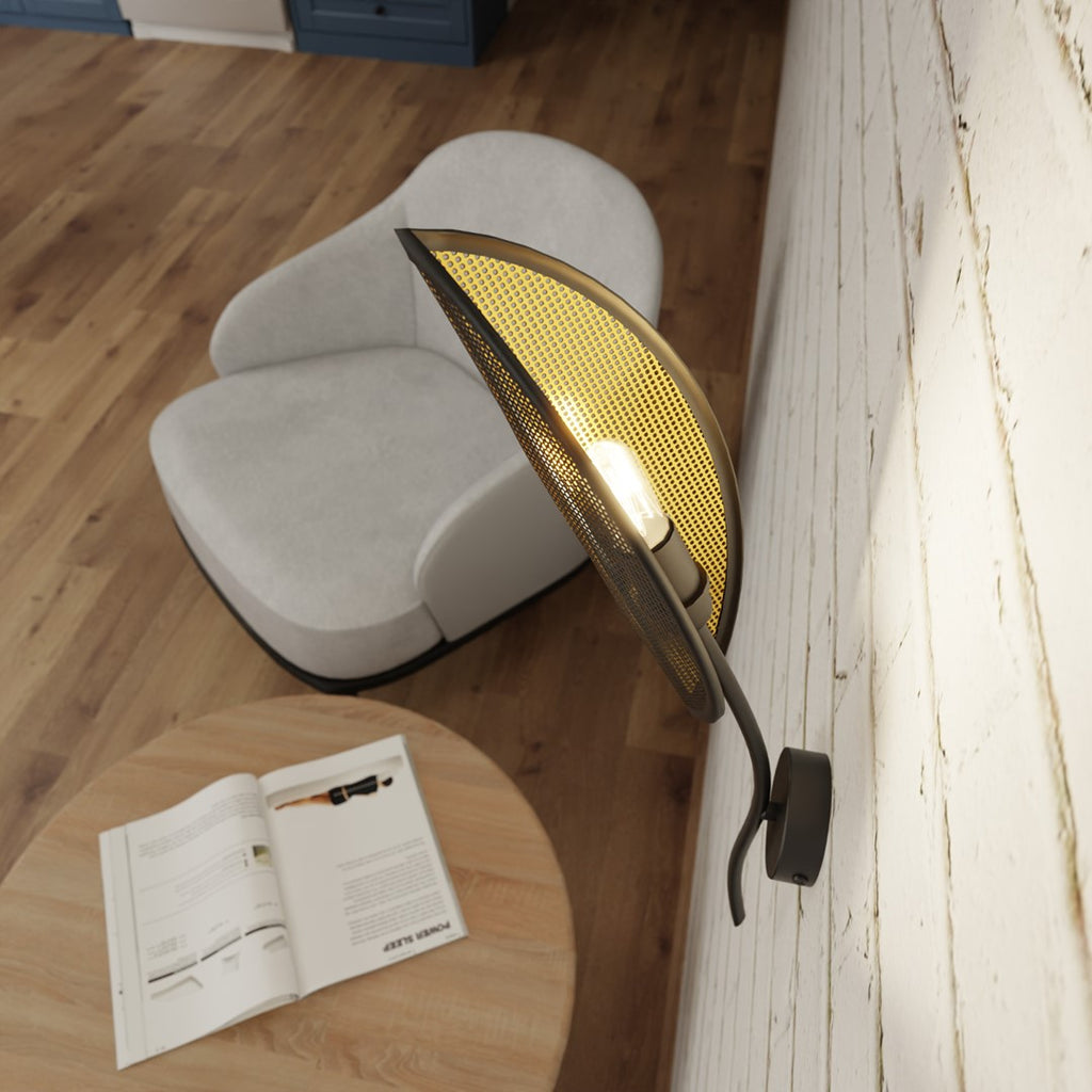 Wandlamp gepoedercoat staal Lotus modern zwart met gouden binnenzijde, bladvormige kap, E14, 12 x 51 cm
