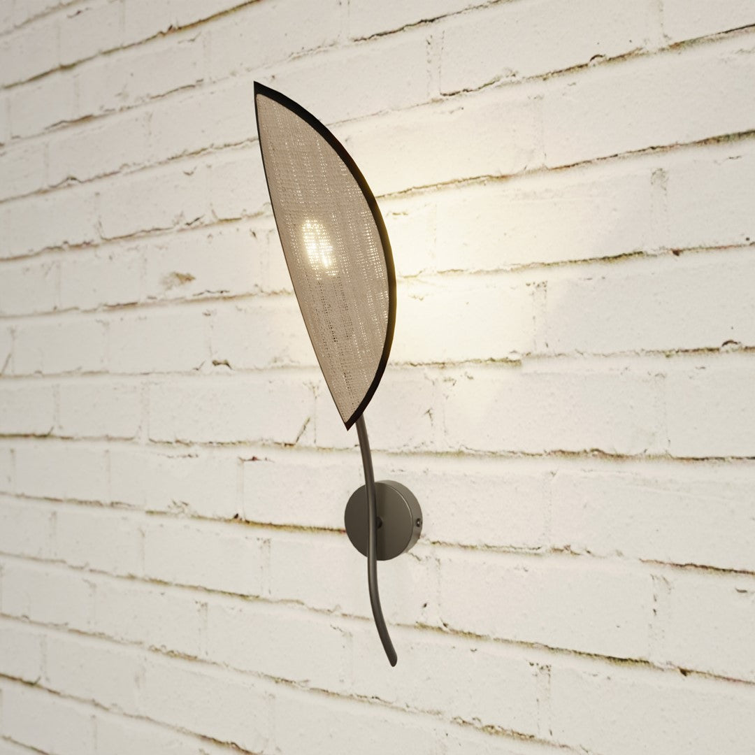 Wandlamp gepoedercoat staal en rotan Lotus boho zwart met bruine kap, 12 x 51 cm, E14, woonkamer en slaapkamer