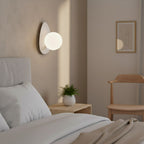 Wandlamp staal modern wit met ronde bol Ø 10 cm, G9 fitting, voor hal en slaapkamer