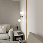Wandlamp Linear gepoedercoat staal en glas, modern, zwart met witte glazen kappen Ø 15 cm, 2 lichtpunten