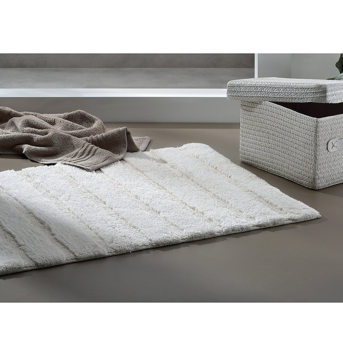 Badmat Megan terra 100 x 60 cm, zacht, antislip en machinewasbaar voor de badkamer