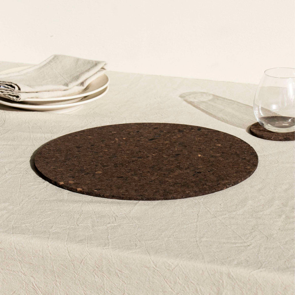 Placemats kurk gerookt donkerbruin Ø 32 cm, set van 2 voor de eettafel